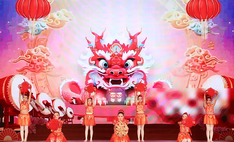 2025年春节里的LED显示屏元素：科技与传统交融的新篇章|成都led显示屏